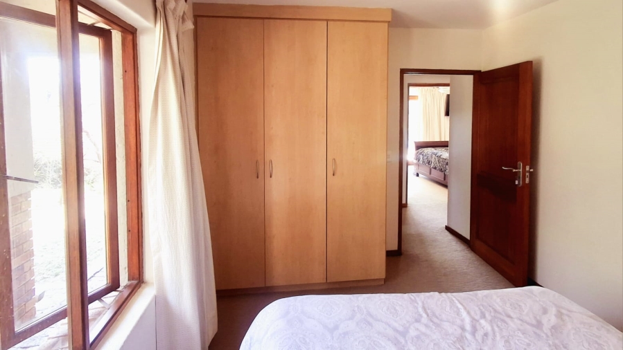 4 Bedroom Property for Sale in Boschenvaal River Front Lodges Free State